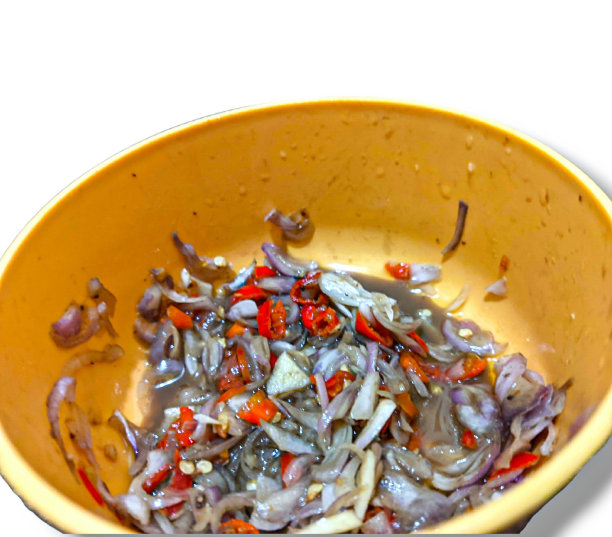 来自巴厘岛的特殊参巴玛塔的照片被隔离在白色背景上图片下载