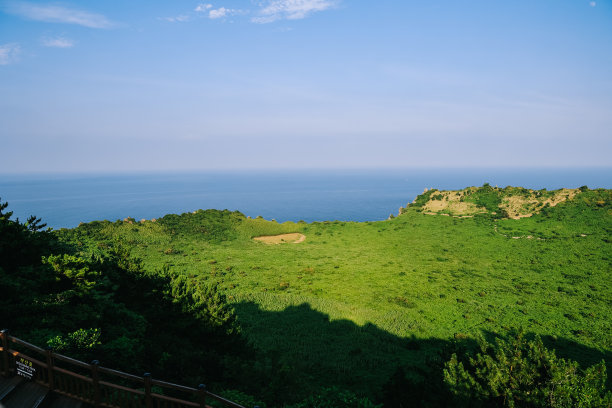 韩国济州岛的星山一丘峰山。图片下载