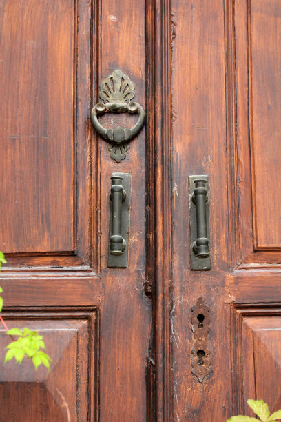 阿齐齐耶区一座传统科尼亚房屋的木门。图片下载
