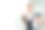 油漆工正在粉刷墙壁。专业建造者进行维修。图片下载