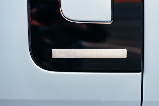 豪华汽车金属挡泥板的细节图片下载