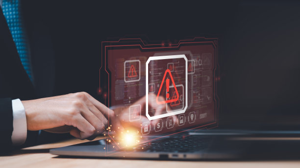 危险警告概念或信息错误，需要紧急修复和修复，通知安全问题，程序开发，感叹号，警报，计算机病毒检测图片下载