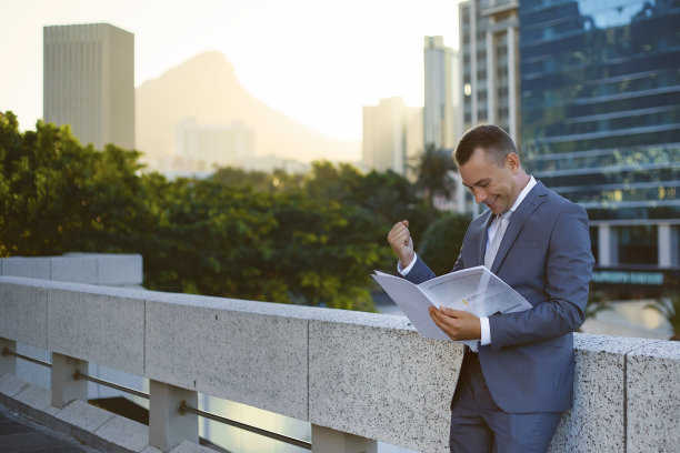 局限只存在于我们的头脑中图片下载
