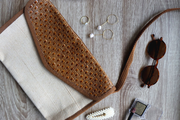 中性的配件图片下载