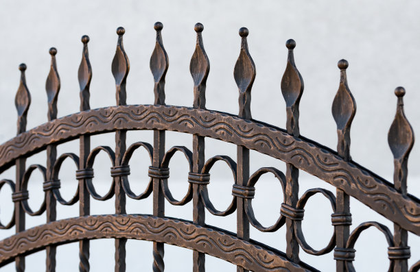 锻铁栅栏。图片下载