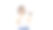 肖像美丽的年轻商务亚洲妇女与车钥匙在白色孤立的背景图片下载