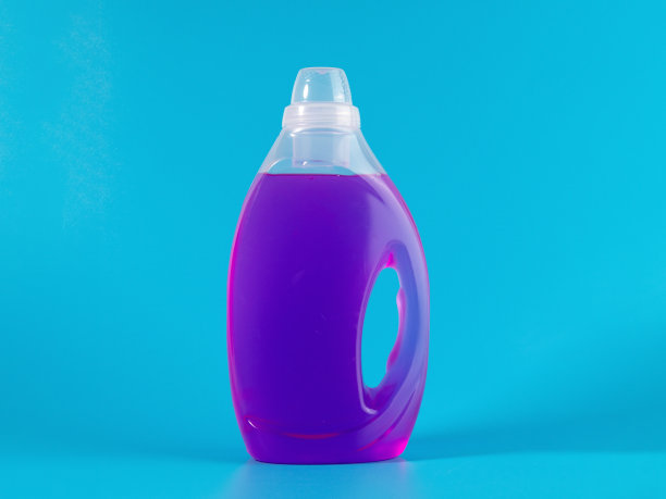 一瓶洗衣粉。图片下载