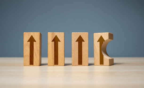 其中一个增长动力受损断裂。图片下载