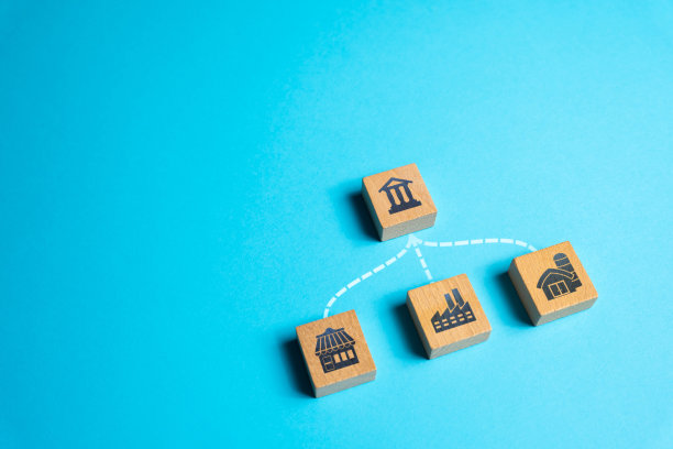 银行向企业和工业提供贷款。图片下载