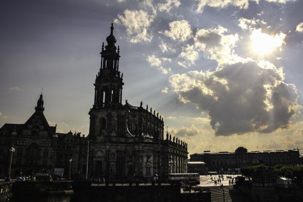 德累斯顿大教堂的阳光图片下载