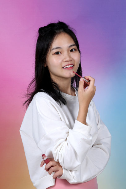 亚洲年轻女性工作室肖像图片下载