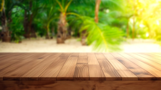空木桌与模糊的自然背景图片下载