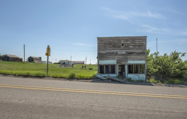 蒙大拿加拉塔的废弃店面图片下载
