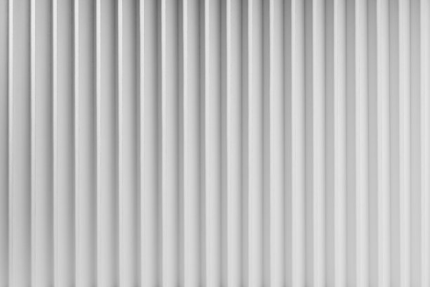 白色抽象背景垂直平行条纹图案与梯度光，顶视图，背景广告，设计，卡片，海报，传单，文字在优雅的软极简主义几何风格。图片下载