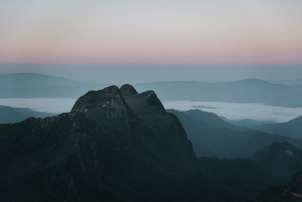 在泰国山区徒步旅行图片下载