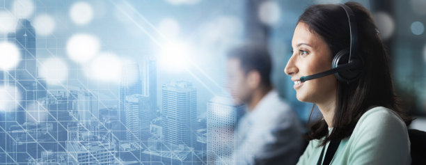 联系我们，覆盖或电话营销顾问在呼叫中心帮助，谈话或网络在线。城市全息图，女性或保险代理人在沟通客户服务或销售柜台图片下载