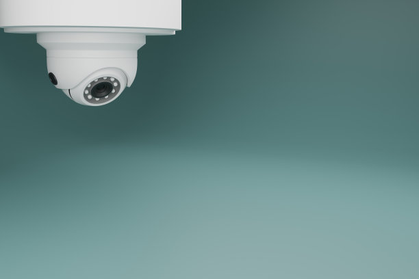 现代监控安防摄像机白天清晰地捕捉录像，防盗系统安装在顶部，背景光线明亮图片下载