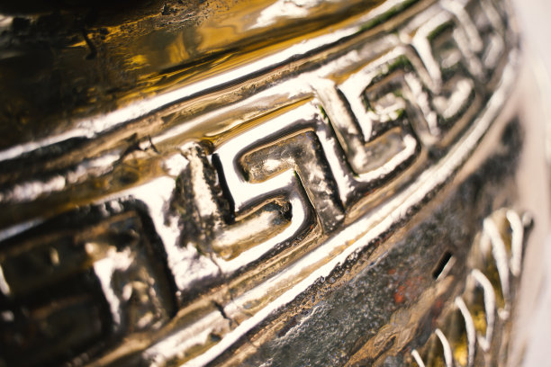 一个抽象的铜色石水槽的特写图片下载