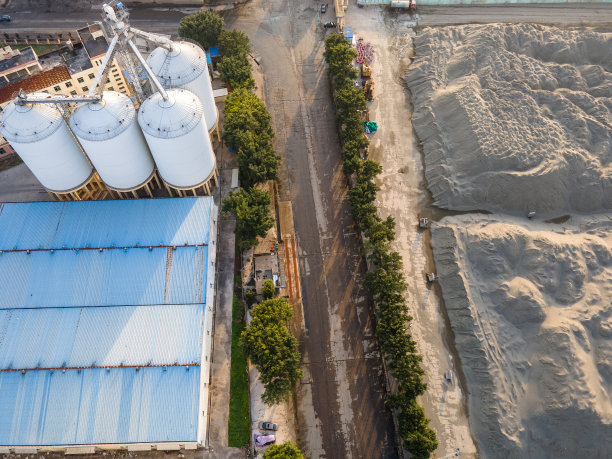 海滨化工厂的航拍照片图片下载