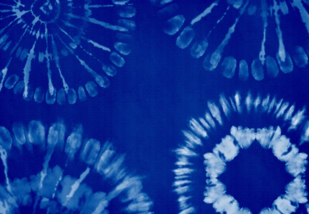 靛蓝图案扎染条纹图案墨水背景嬉皮士染料绘制扎染漩涡Shibori扎染抽象蜡染。图片下载