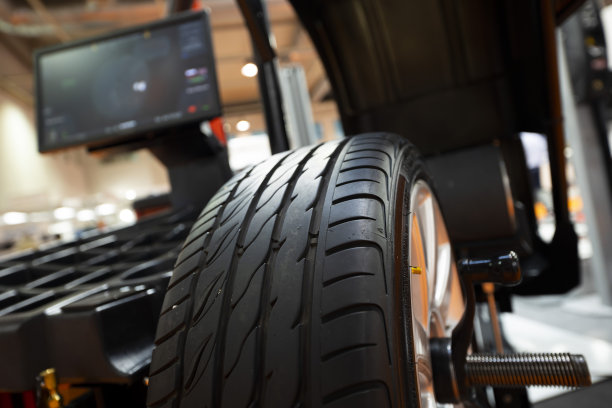 车轮平衡机图片下载