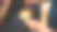 咖啡师用木勺制作或准备咖啡泡沫的特写镜头。咖啡师在煮咖啡图片下载
