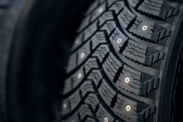 冬季轮胎胎面，特写镜头图片下载