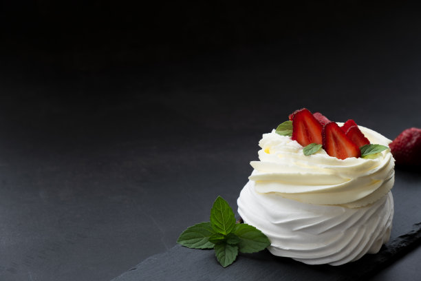 奶油蛋白甜饼甜点图片下载