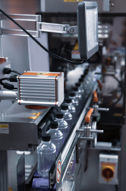 液体灌装、瓶盖机。图片下载