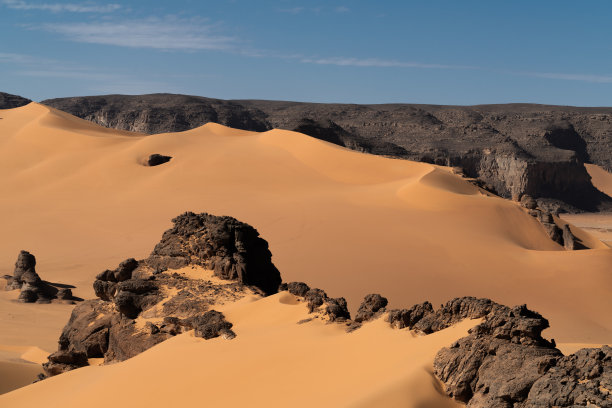 塔德拉胭脂沙漠图片下载