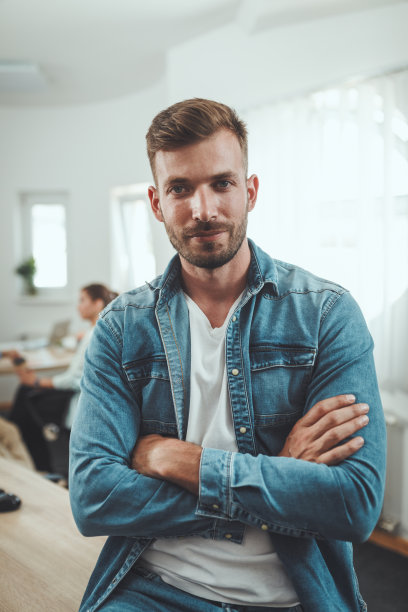 他的微笑是成功的标志图片下载