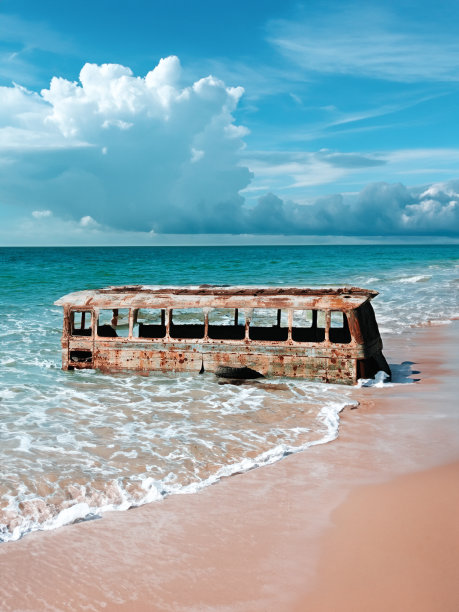 海上旧巴士图片下载