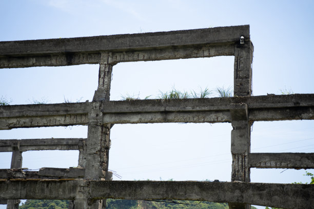 随着时间的推移，这些建筑和废墟被遗弃图片下载