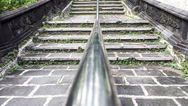 旅游景点的浮雕装饰图片下载