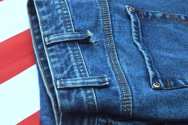 蓝色牛仔裤图片下载