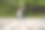 年轻女性在公园的木桥上进行健康的瑜伽活动图片下载