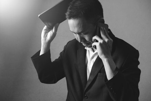 不快乐的商人观念。图片下载