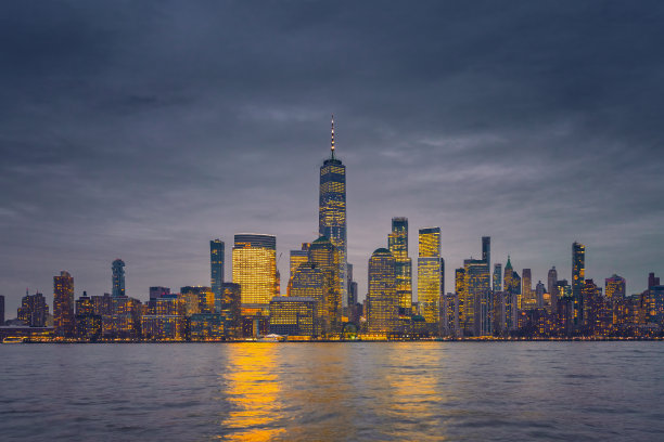 黄昏时分的曼哈顿图片下载