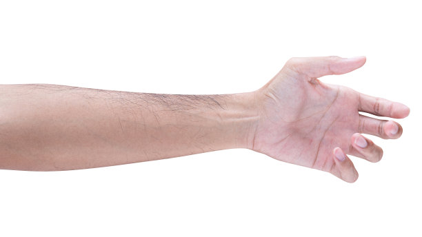 孤立的男性手拿着一个瓶子或罐子之类的东西。图片下载