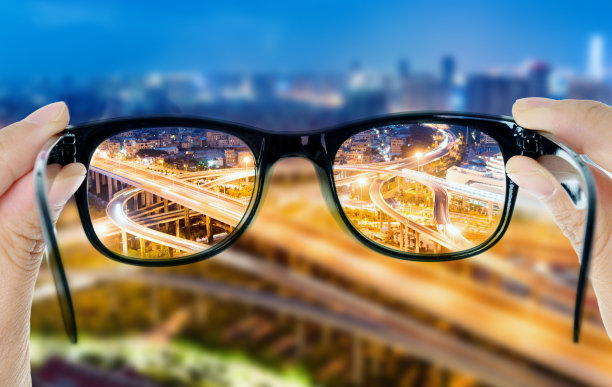 眼镜看城市景观图片下载