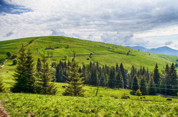 山区是徒步旅行的好去处图片下载