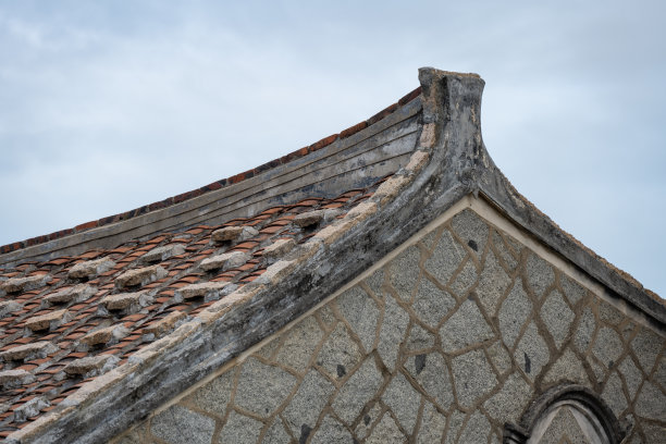 海边的中国传统石制建筑图片下载