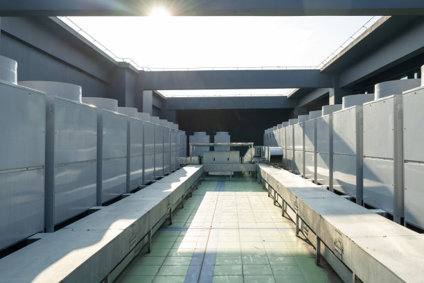 楼顶的商用中央空调设备图片下载