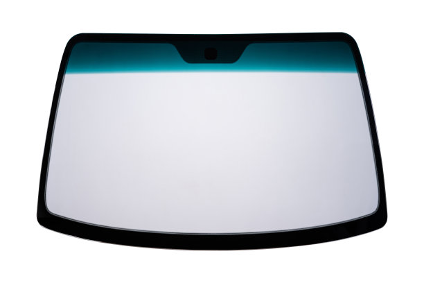 新车的挡风玻璃，孤立在白色的背景上图片下载