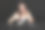 时尚的照片，迷人的年轻女子点燃蜡烛在她的生日蛋糕对黑色背景图片下载