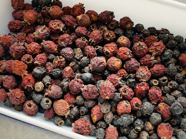 山楂的干果。医药原料。治疗药草。Crataegi果实。图片下载