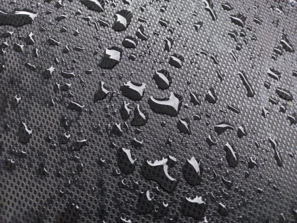 摩托车座位上的水滴图片下载