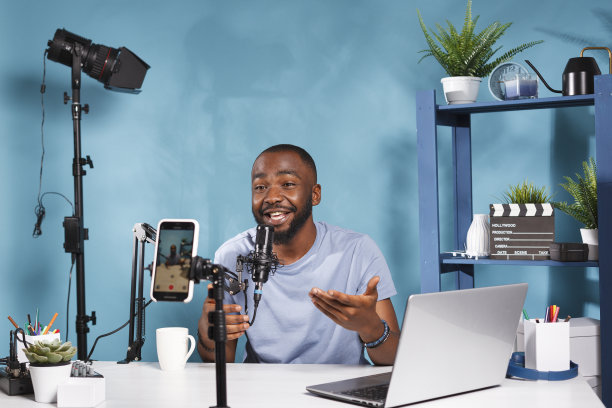 博主用智能手机拍摄视频图片下载