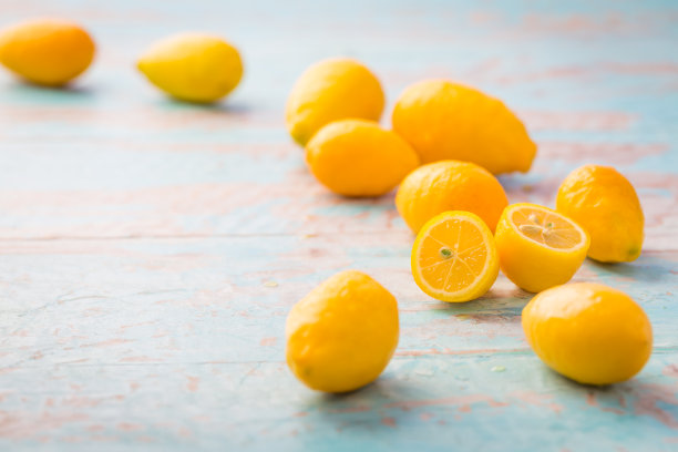 酸橙(植物学上称为Citrus x florida)是西印度酸橙和金桔的杂交品种图片下载