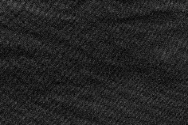 面料颜色为黑色，布料为涤纶质地和纺织底色。图片下载